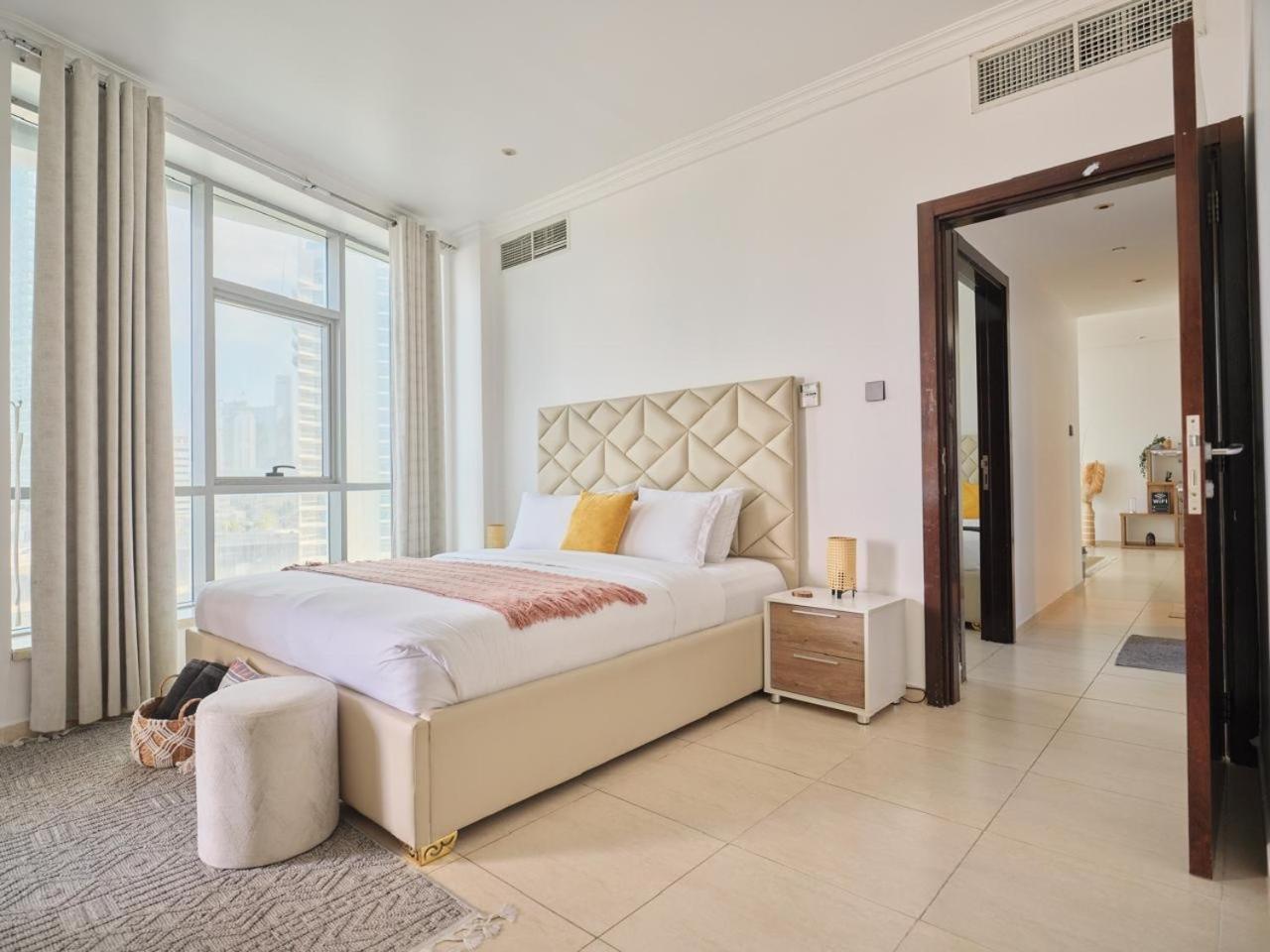 Wonderful Two Bed Room With Full Marina View Дубай Екстериор снимка